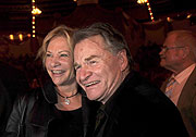 Fritz Wepper mit seiner Frau Angela (Foto: Ingrid Grossmann)